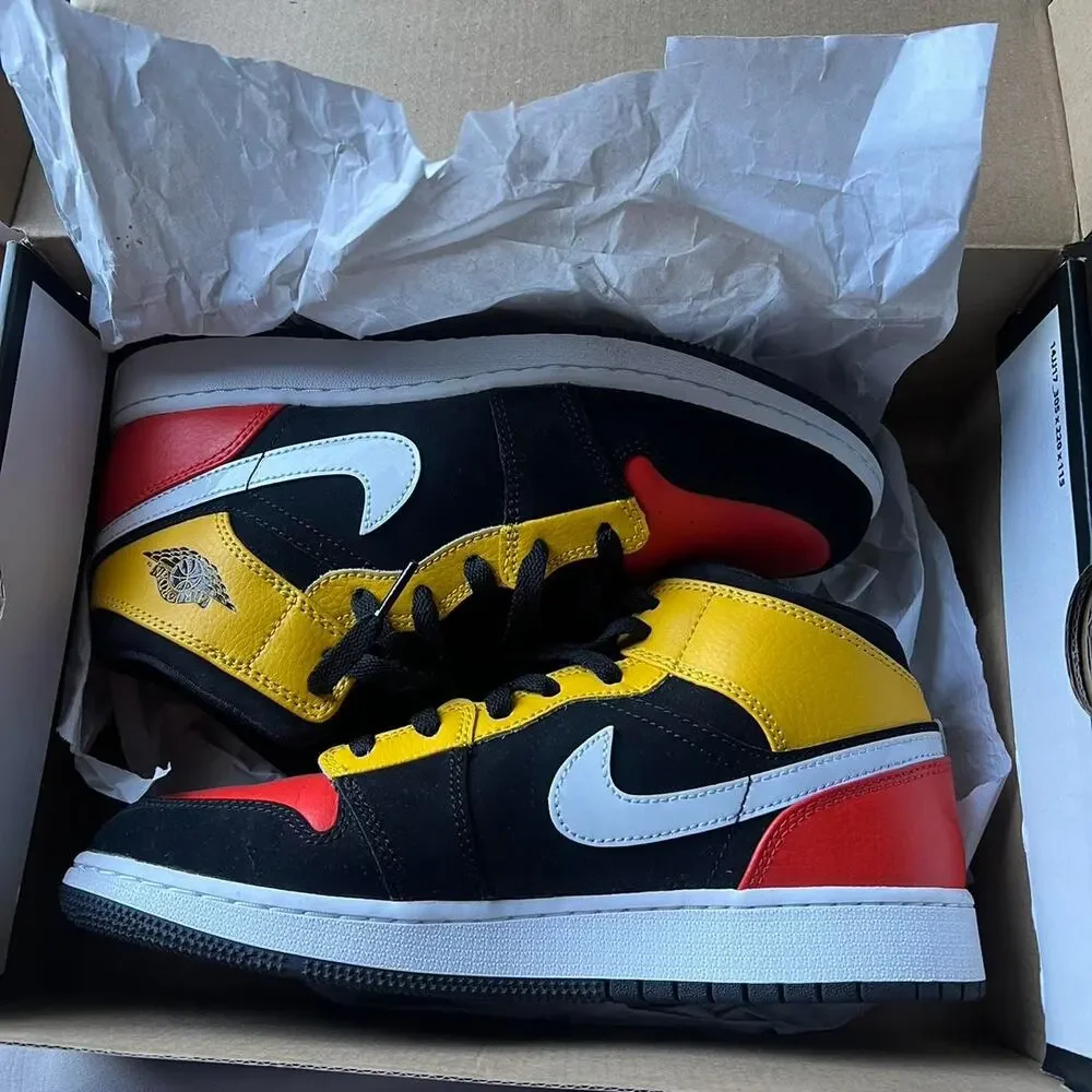 Jordan 1 mid sneakers